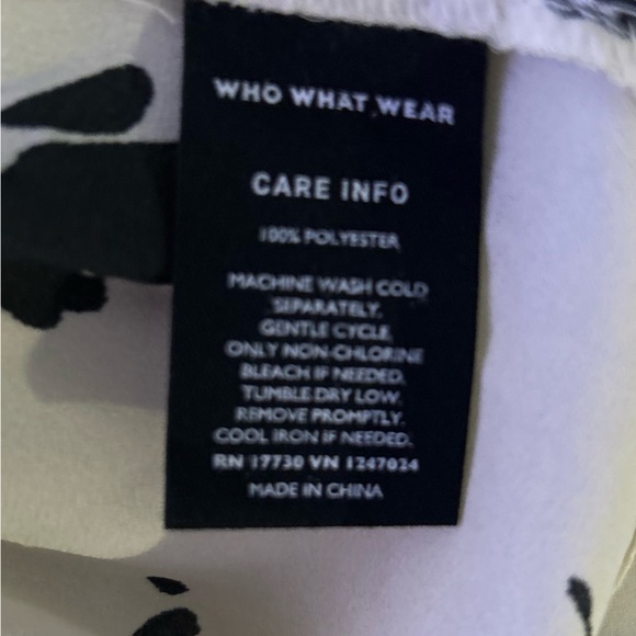 NWT Who What Wear Falling Tulip Button Up size medium - Picture 9 of 9